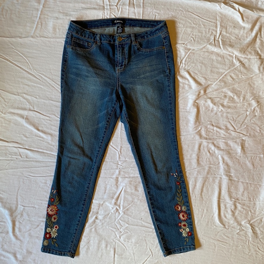 d. jeans, skinny embroidered jeans, high rise, size 10 ankle